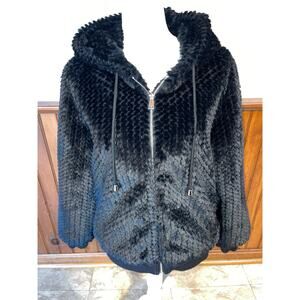 LIKE NEW Womens Talk of the Walk‎ Faux Fur Black Soft Zip Up Coat Size Small